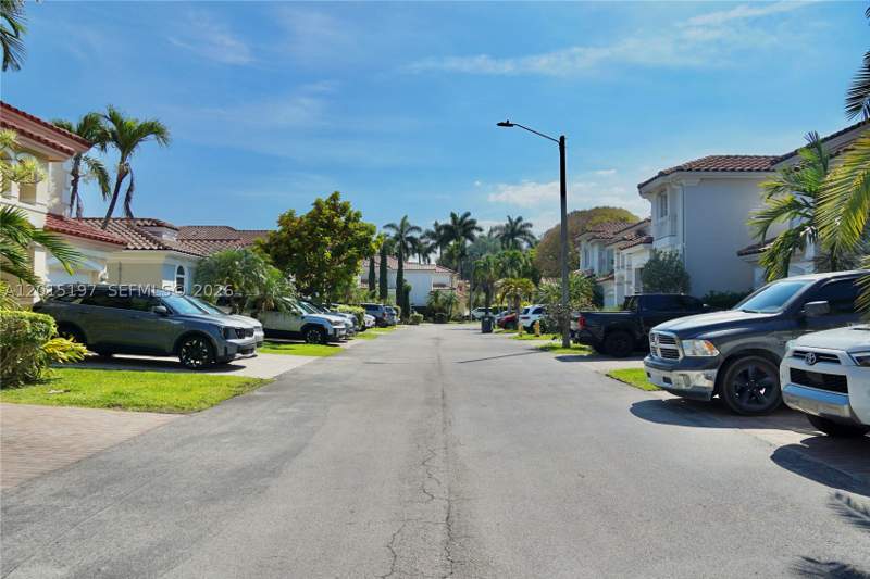 4 bedroom Townhouse at 10913 NW 67th St, Doral Isles Caribbean, Doral — photo 3