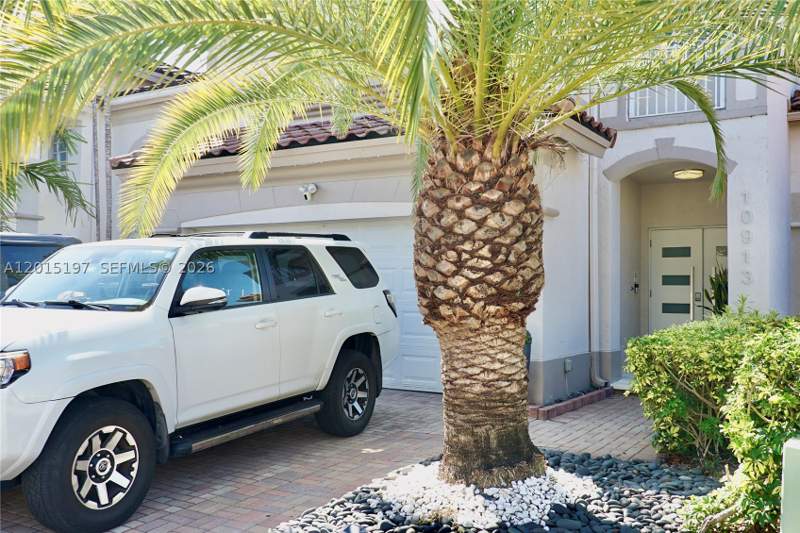 4 bedroom Townhouse at 10913 NW 67th St, Doral Isles Caribbean, Doral — photo 5