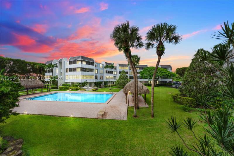 2 bedroom Condominium at 10852 N Kendall Dr 312, Kendall Gate Condo, Miami — photo 4