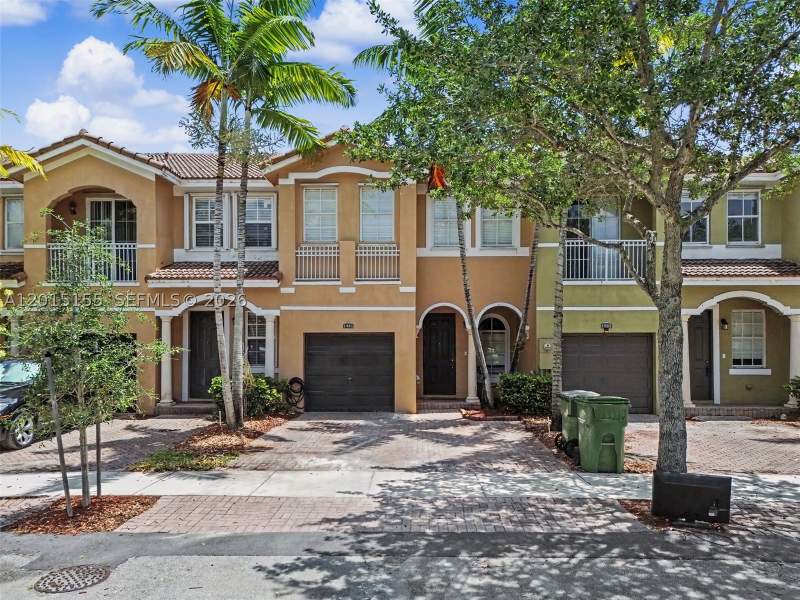 4 bedroom Townhouse at 1441 SE 24th Rd, Keys Garden, Homestead — photo 2