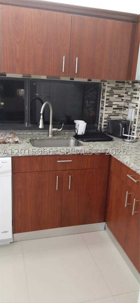 16909 N Bay Rd 914, Sunny Isles Beach FL - photo 8 of 11