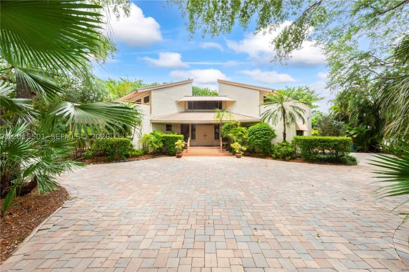 3 bedroom SingleFamilyResidence at 8875 SW 110th St, Unincorporated Dade, Miami — photo 2