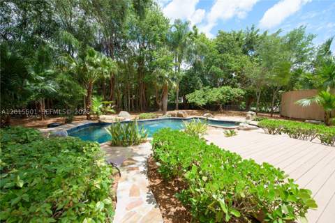 8875 SW 110th St, Miami FL - photo 7 of 38