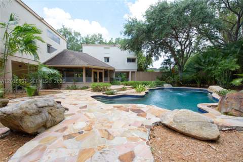 8875 SW 110th St, Miami FL - photo 9 of 38