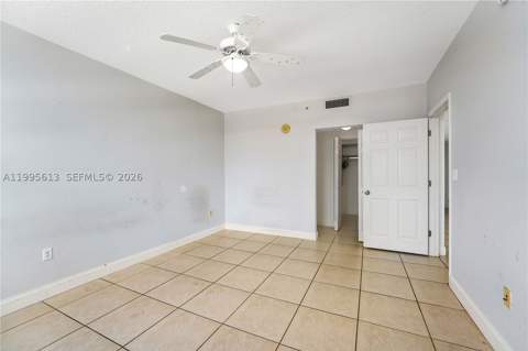 2000 N Bayshore Dr 702, Miami FL - photo 10 of 33