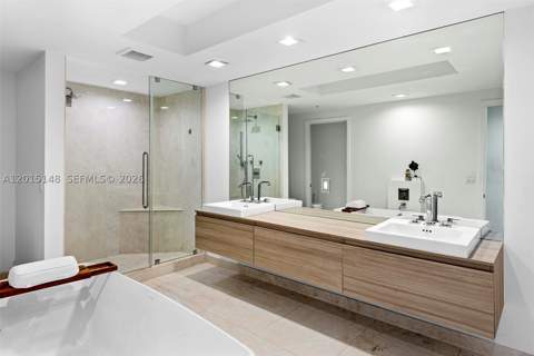 17111 Biscayne Blvd 606, North Miami Beach FL - photo 21 of 35