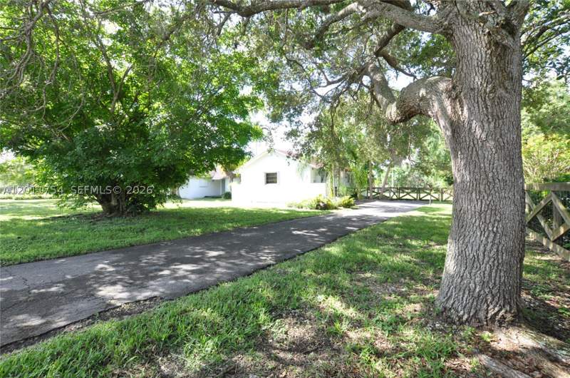 5 bedroom SingleFamilyResidence at 16760 SW 280th St, The Redlands Sec 2, Homestead — photo 3