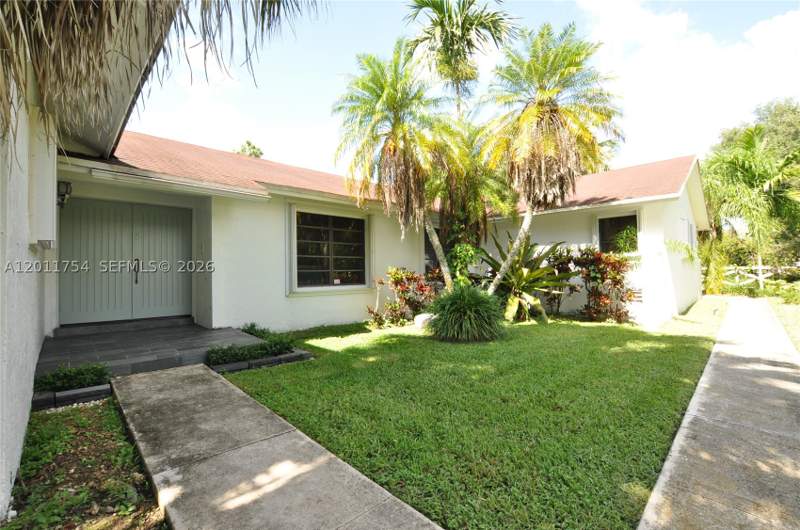 5 bedroom SingleFamilyResidence at 16760 SW 280th St, The Redlands Sec 2, Homestead — photo 4