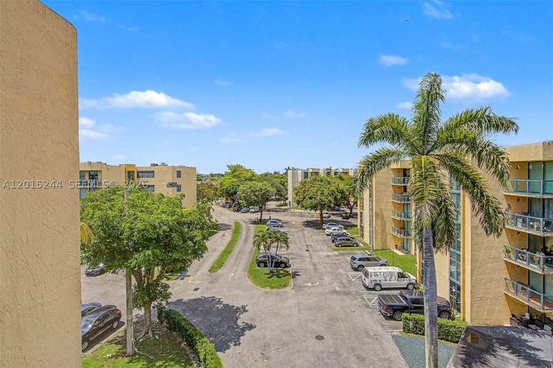 2 bedroom Condominium at 11790 SW 18th St 524-3, International Park Condo, Miami — photo 3