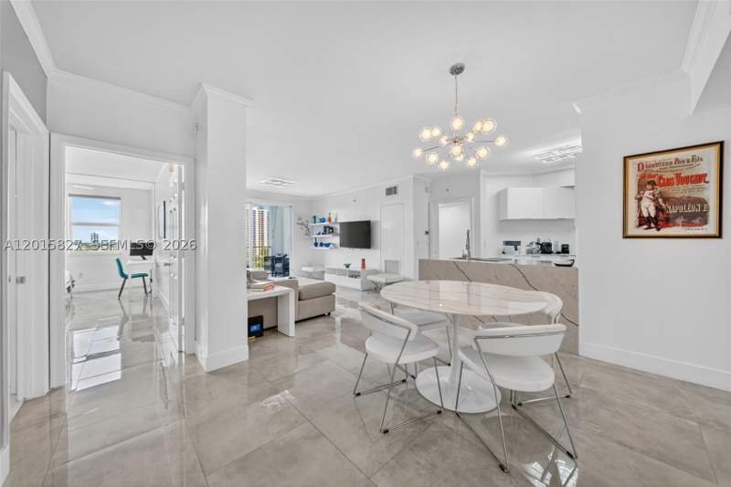 2 bedroom Condominium at 17150 N Bay Rd 2905, Porto Bellagio, Sunny Isles Beach — photo 2