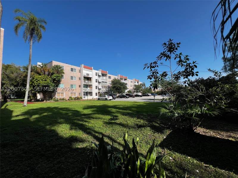 2 bedroom Condominium at 8411 NW 8th St 105, Summit Chase Condo, Miami — photo 3