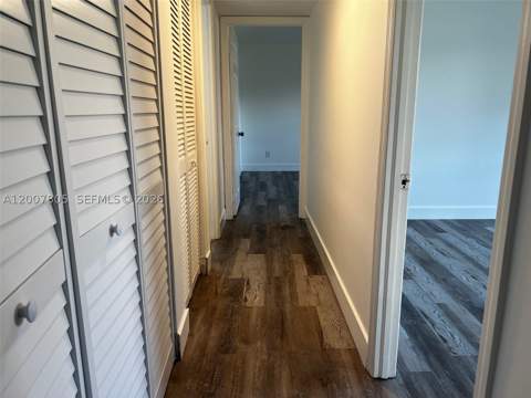 8411 NW 8th St 105, Miami FL - photo 7 of 11