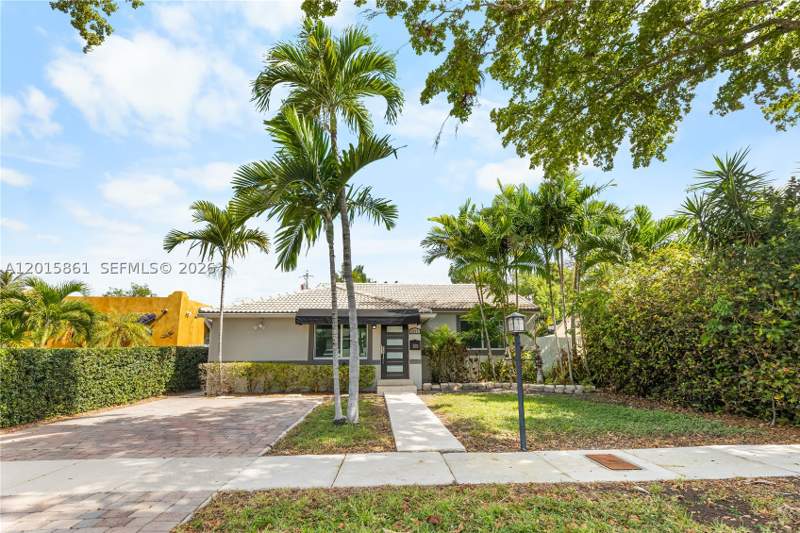 4 bedroom SingleFamilyResidence at 1835 SW 18th St, Durniers Sub Sec 3, Miami — photo 2