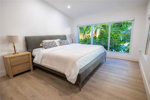 725 NE 81st St, Miami FL - photo 15 of 31