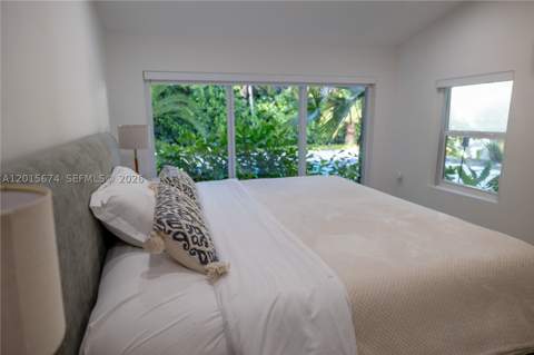 725 NE 81st St, Miami FL - photo 16 of 31