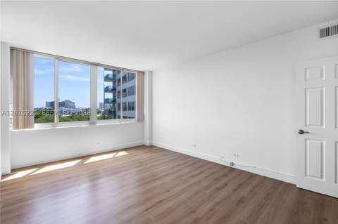 7441 Wayne Ave 4G, Miami Beach FL - photo 12 of 38