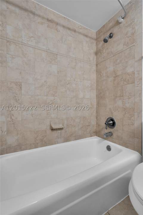 7441 Wayne Ave 4G, Miami Beach FL - photo 20 of 38