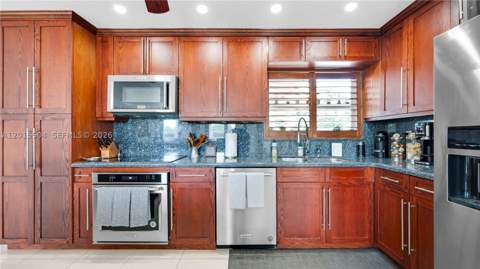 10435 SW 92nd St, Miami FL - photo 12 of 59