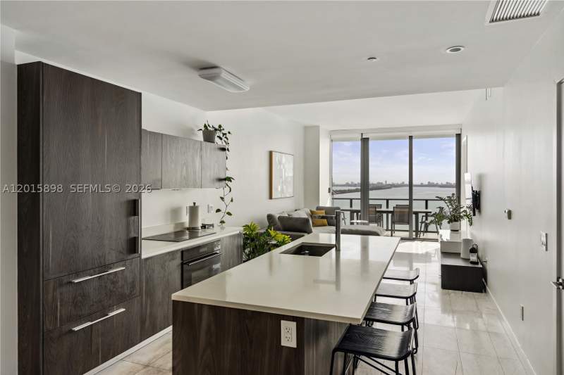 1 bedroom Condominium at 480 NE 31st St 1802, Gran Paraiso, Miami — photo 2