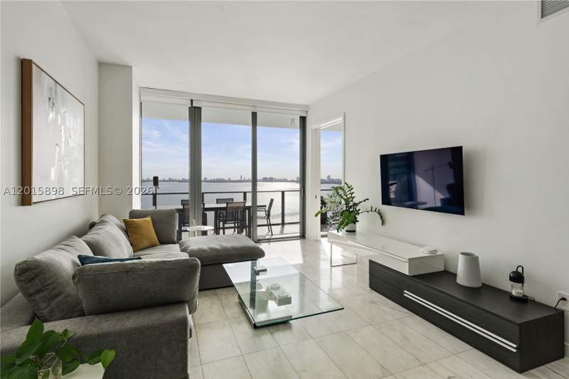 1 bedroom Condominium at 480 NE 31st St 1802, Gran Paraiso, Miami — photo 4