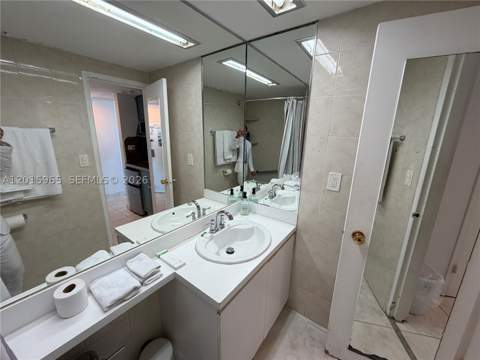 5445 Collins Ave 1606, Miami Beach FL - photo 7 of 25
