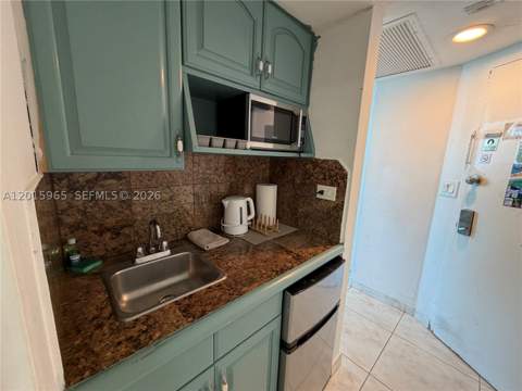 5445 Collins Ave 1606, Miami Beach FL - photo 8 of 25