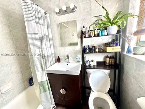 330 74th St 15, Miami Beach FL - photo 11 of 20