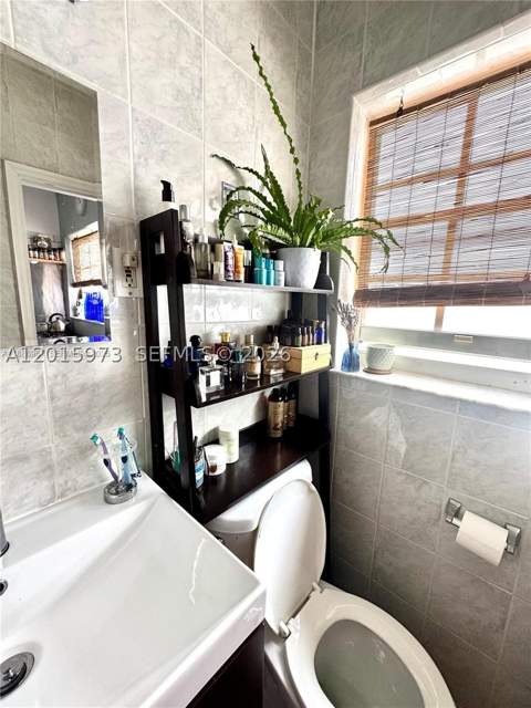 330 74th St 15, Miami Beach FL - photo 13 of 20