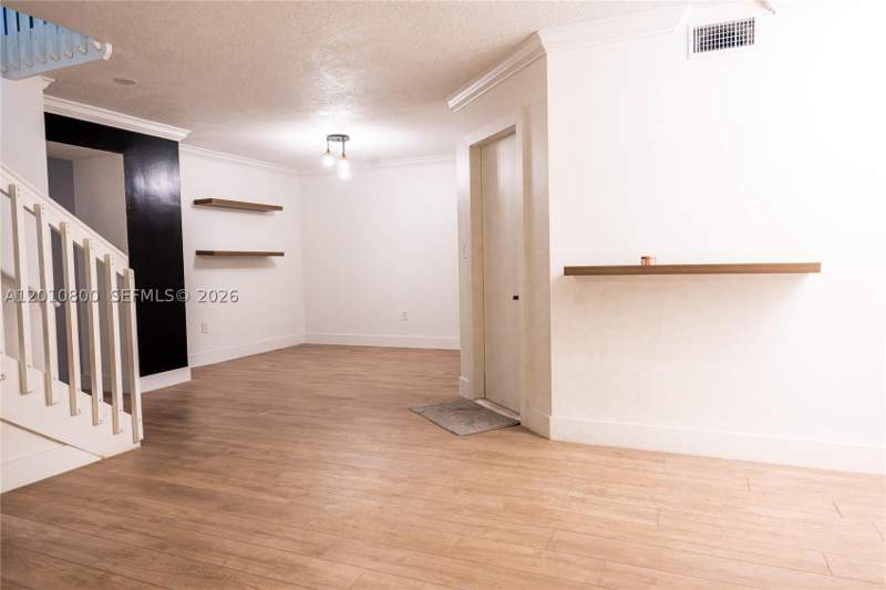 4 bedroom Townhouse at 9167 Fontainebleau Blvd 6, Oakview Condo #4, Miami — photo 3