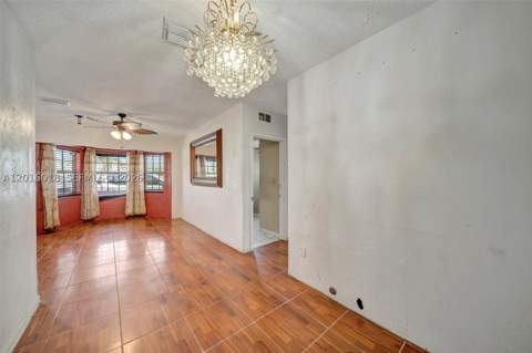 2890 NW 160th St, Miami Gardens FL - photo 9 of 40