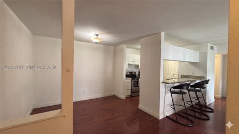 10420 SW 158th Ct 105, Miami FL - photo 6 of 43