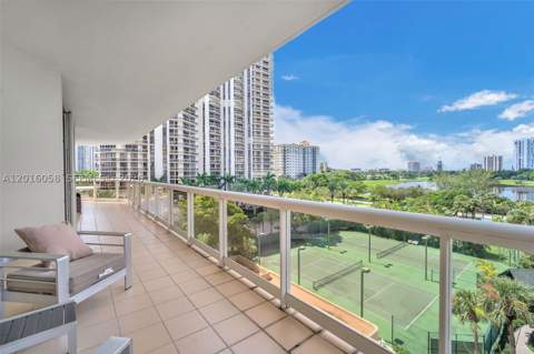 20191 E Country Club Dr 601, Aventura FL - photo 23 of 39