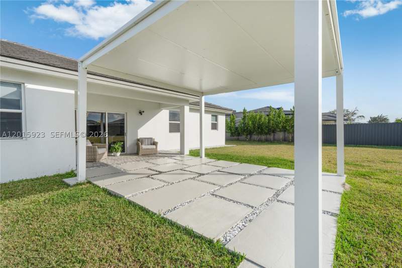 3 bedroom SingleFamilyResidence at 19100 SW 132nd Pl, Valencia Acres, Miami — photo 5