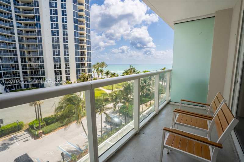 0 bedroom HotelMotel at 19201 Collins Ave 425, The Aventura Beach Club C, Sunny Isles Beach — photo 1