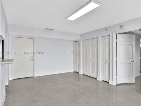 816 NW 11th St 1208, Miami FL - photo 10 of 43