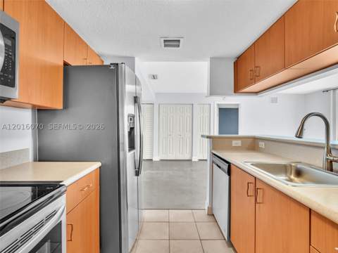 816 NW 11th St 1208, Miami FL - photo 14 of 43