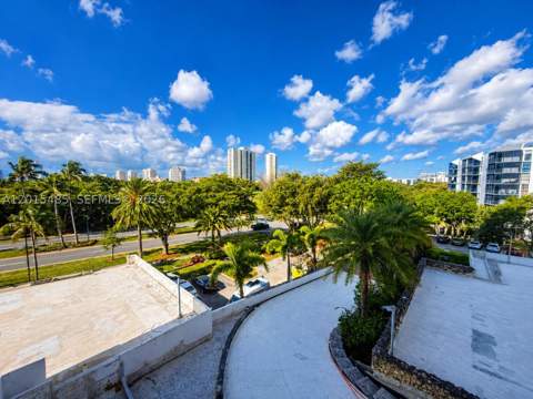 3375 N Country Club Dr 407, Aventura FL - photo 13 of 14