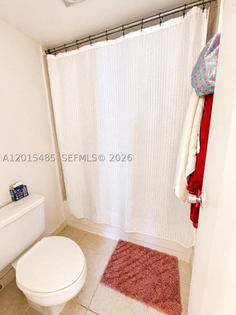 3375 N Country Club Dr 407, Aventura FL - photo 8 of 14