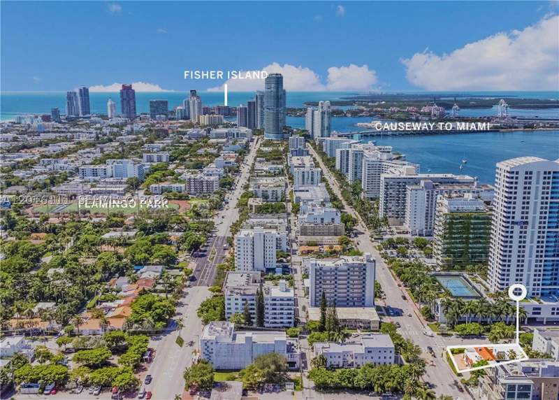 10 bedroom SingleFamilyResidence at 1400 West Ave, Alton Beach Bay Front Re-, Miami Beach — photo 2