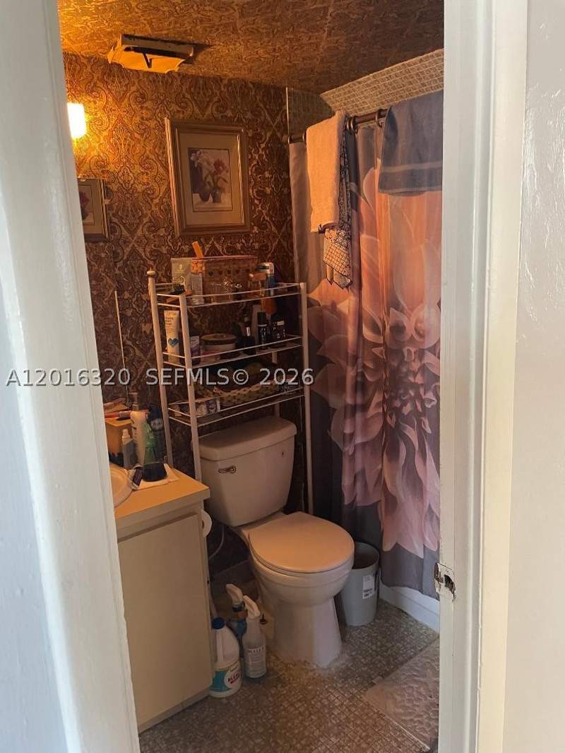3 bedroom Townhouse at 14220 NE 3rd Ct 10A, The Arbour Townhouse Cond, Miami — photo 3