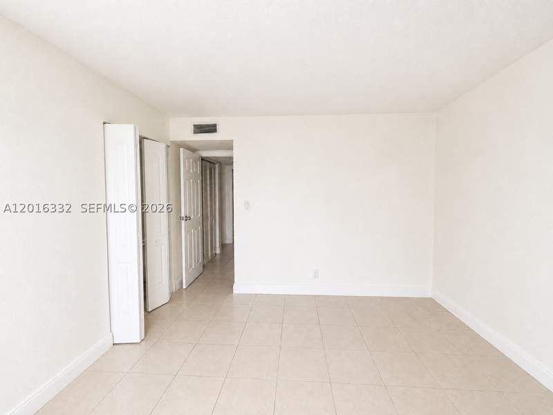 2 bedroom Condominium at 17911 NW 68th Ave M201, Venetian Gardens At Count, Hialeah — photo 5