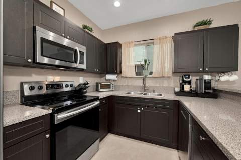 381 NE 35th Terrace, Homestead FL - photo 8 of 30