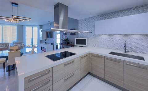 17111 Biscayne Blvd 1705, North Miami Beach FL - photo 13 of 54