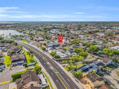 8266 NW 192nd Ter, Hialeah FL - photo 23 of 27