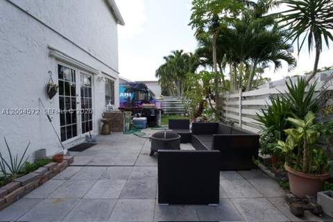 14512 SW 139th Ave Cir W, Miami FL - photo 23 of 31