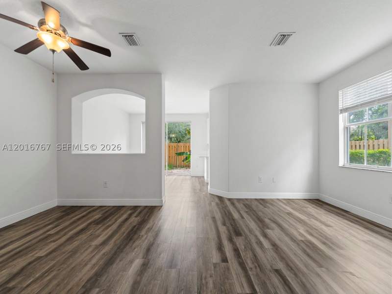 4 bedroom Townhouse at 1426 SE 26th Ave, Keys Garden, Homestead — photo 5