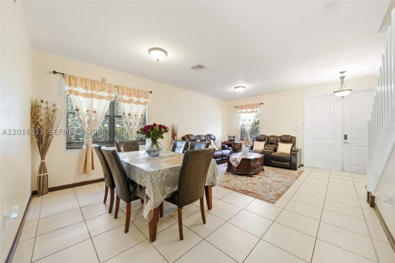 6 bedroom SingleFamilyResidence at 12921 SW 281st St, Lake Frances Subdivision, Homestead — photo 4