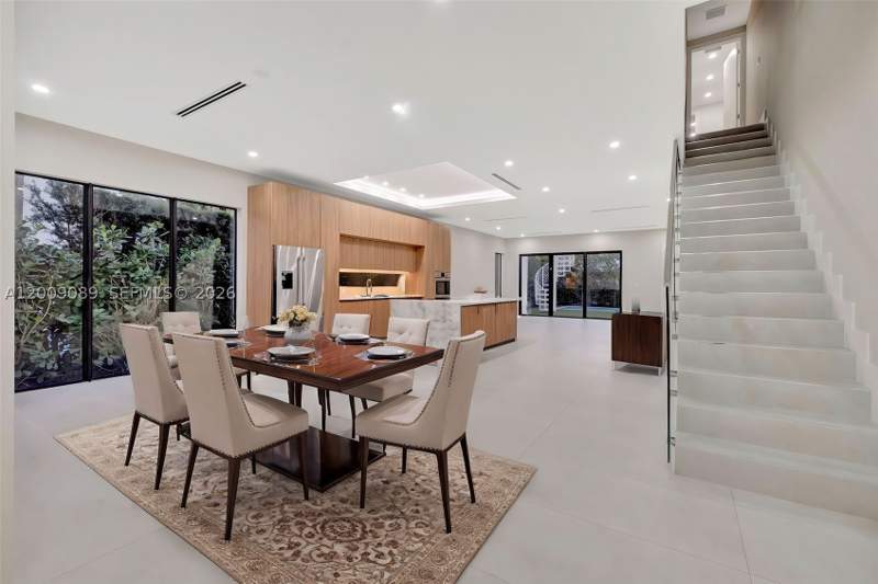 4 bedroom Condominium at 1223 SW 12th Ct 1223, Skyview Homes Condo, Miami — photo 2
