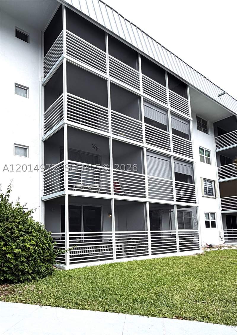 2 bedroom Condominium at 3550 NE 169th St 107 Plus 40ft Deck, Eden Isles Condo No 6, North Miami Beach — photo 4