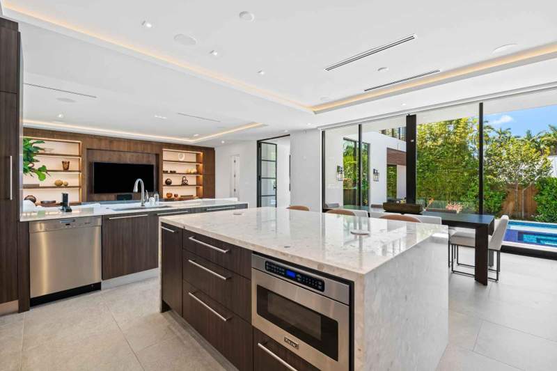 4 bedroom SingleFamilyResidence at 5288 Alton Road 3, La Gorce Golf Sub, Miami Beach — photo 4